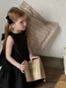 Flickaklänningar 2024 Summer Korean Children's Wear Black Sleeveless Fishtail Dress for Girls Back Tie Bow