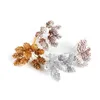 Fleurs décoratives couronnes 10 pièces de Noël Pincone Accessoires décoration de maison Mariage Garland Candy Box Gift Brooch Fleurs de bricolage pour Scrapbooking Vase