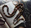 Pendanthalsband Crucifix Our Lady Jungfru Mary Medal Chaplet Vintage Amber Color Acrylic Prayer Beads Rosary Necklace Baptismsmycken5259127