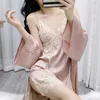 Robe pour femmes Sexy Lace Soinggown Nightgown Pink Sleepwear Summer Summer Kimono Bathrobe robe Satin Nighty Set Loose Home Robe Loungewear