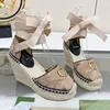 Kil espadrille sandaler kvinnor pump designer klackar sommar strandskor hampa rep vävda ensam plattformskor duk bow fiskare skor lyxiga baotou sandal