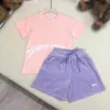 NEUE BABY-Tracksuits Sommerjungen Kurzarm Set Kids Designer Kleidung Größe 100-150 cm Symmetrisches Muster-T-Shirt und Schnürshorts 24may