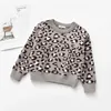 Ensembles 2020 Winter Childrens Baby Boys Pull Leopard Pattern Trimed Broidered décontracté à manches longues pour filles préscolaires et 2-6 ans Q240508