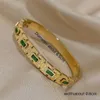 Bangle Vintage Emerald Green Zirkon Armreifen für Frauen Edelstahl Armbandmanschette Handgelenk Wasserdichte wunderschöne Schmuckzubehör T240509