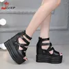 Sandalen Sommerkeile dicke Boden Frauen Modeplattform erhöhen die Höhe Peep Toe 13cm Super High Heels Schwarz Weiß