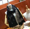 2022SS Designer Silk Scarf Mens Luxe sjaal Dames vier seizoen sjaalsbrief Letter Sjalven Optioneel voortreffelijke geschenkdoos verpakking2356135