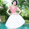 Casual Dresses Vintage 50S60s Sweet Gentle Slim V-ringning Tankklänning Röd Plaid Bow Tutu Fashion Temperament Hepburn Style