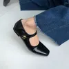 女性のためのカジュアルシューズローヒールエレガントな女性靴