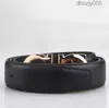 Smooth Leather Belt Luxury Belts Designer för män Big Buckle Male Chastity Top Fashion Mens Wholesale DKD7