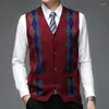 Gilet pour hommes Hiver Men Couleur Couleur Plaid Diamond Paid Viette épaissie Mode en V Mens Mentide Casual Slim-Fit Trépie-manche Sans manches Cardigan