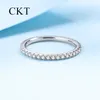 Cluster anneaux de luxe Platinum Full Circle Diamond for Women PT950 0,57 Moissanite SIMPLE RING Band de mariage Sparkling Bijoux