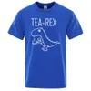 Herr t-shirts män kvinnor te rex rolig dinosaurie dryck coff t skjortor mode casual tshirt hög kvalitet strtwear toppar skjorta h240508