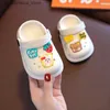 Les tongs de pantoufle pour enfants pour les enfants pantoufles pour enfants Chaussures de plage d'été filles dessin animé garçon sandales infantiles baby 1-8y 230509 Q240409