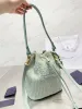 Sac de paille femme sac de seau nyl sacs d'épaule hobos sac à main de la chaîne de concepteur crossbody petit bacs o7yi #