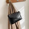 Umhängetaschen Luxus hochwertiges Lederstickstätte Crossbody -Tasche für Frauen Kettenhandtasche Vintage Clutch -Geldbörse