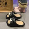 Pantofole da casa slipper women cartoniy orso grazioso sandali nuvole sandali estivi flops spiaggia faccende per camera casual scarpe domestiche femminile eva