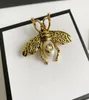 2022 Christmas Classic Bees Brooches Fashion Brooch for Women Lady Girls Party Wedding Pins As Lovers Gift1329613