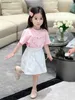 Nouvelles filles robes costumes d'été de baby tracksuit kids de créateur de vêtements de créateur taille 110-160 cm t-shirt rose imprimé en forme de coeur et jupe courte 24april