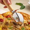 2 Cutter Wheel Pack Keuken Roestvrijstalen pizza Slicer messet met houten handvat