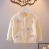 Sets Kinder- und Mädchen -Pullover koreanische Strickjacke 2023 Neues Blumen -Herbst -Paradigma Langarmer Mantel 1 3 5 7t Q240508