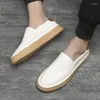 Chaussures décontractées pour hommes automne et hiver pour hommes un pied lefu en cuir respirant petite chaussure blanche pour hommes