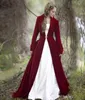 Capes nuptiales à capuche 2019 Bourgogne en velours long manches de mariage Cloaks Elegant Custom Made New Wedding Bridal Wraps7281758