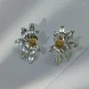 Boucles d'oreilles Stud Two-Tone Metal Flower Post Fomen Women Rhodium Placing ACCESSOIRES ÉLÉGANTES ACCESSOIRES DE JIANIES DE MODE TIMELTES