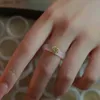 Parringar par smycken imitation jade blomma ring valentiner dag gåva kvinnliga tillbehör kinesisk stil ringrosa fingerring wx