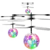 Bunte Mini Drohne Shining LED RC Drohne Flying Ball Hubschrauber Lichtkristallinduktion Dron Quadcopter Flugzeug Kinder Spielzeug 240508