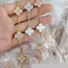 Elegant designerarmband 4 Fyra Leaf Clover Charm Armband Crystal Gem Agate Shell Mor of Pearl 18K Gold Silver Plated Chain Armband For Women Fashion Jewelry