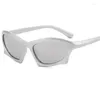 Lunettes de soleil Fashion Punk Sports 2022 Designer de luxe Silver Mirror Y2k Sun Grasses Men Femmes Bat Rectangle 2000S Eyewear 2693