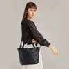 Kova Çantaları Kadınlar İçin El Ele Tasarımcı Lüks Tote Çanta Moda Messenger Siyah Kare Crossbody Beach Omuz Totebag