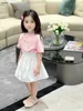 Lüks kızlar elbise takım elbise yaz bebek eşofmanları çocuk tasarımcı kıyafetleri boyut 110-160 cm kalp şeklinde baskılı pembe tişört ve kısa etek 24 açıklık