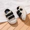 Sneakers Soft Soled Baby Walking Shoes Spring and Autumn Non Slip Boys Girls Board Color Blocking Childrens Vekborrpris H240509