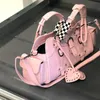 Sac à bandoulière Vintage Biker Y2K Hippie American Street Style Heart Rivets Pink Handbag Advanced Leather Designer Sacs 240508