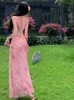 カジュアルドレス2024年夏、甘いピンクスリムvネックノースリーブバックレスベストロングドレス女性セクシーなクラブバースデーパーティーイブニングベスティドス