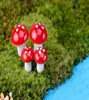 Mini champignon coloré Miniatures de jardin de fées Gnome Gnome Moss Terrarium Decor Crafts Plastic Bonsai Home Garden Ornement pour bricolage zakka9407097