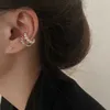 Brincos de pérolas de pérolas de pérolas de lustres de moda Brincos de clipe de borda para mulheres unissex minimalistas de piercing de orelhas de orelha de boneco de punho de jóias