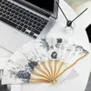 Chinese stijlproducten Nieuwe Chinese Silk Folding Fan Houten Shank Classical Dance Fan Hoge kwaliteit Tassel Eleged Female Fan Home Decoratie