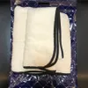Vente chaude Couleur continue Coral Plance de serviette en peluche 4 couleurs Portable Bath Back Plack Fur Soft Tail Fashion Style avec cadeau de cadeau 3281