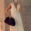 패션 디자이너의 날 클러치 만두 가방 여성 간단한 엠보싱 클라우드 백 클립 가방 여성 주름 바게트 파우치 핸드백 2751