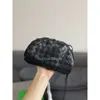 Clip Botteag Fashionable Bag Mawgle Women плеча на плечах соревнования ручной работы Cloud Venetas одиночный мешочек Crossbody 2024 Новый NNGD