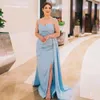 Saudi Arabia Light Sky Blue Sheath 이브닝 드레스 여성 비즈 아플리케 스파게티 스트랩 공식 파티 가운 오버 키 슬리트 분할 약해 드레스 CL3552