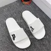 Partihandel Top designer tofflor Menskvinnor Soft Rubber Slides Summer Beach Sandals Outdoor Home Flat Flip Flops Lady Slipper 35-46