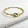 Bangle 2024 Femme en acier inoxydable pour femmes Bracelet mince Bracelet Gold Bijou d'ouverture de bijoux de vacances pour les copines