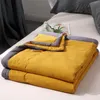 Летнее стеганое стеганое одеяло, хлопковые кондиционирование стеганых одеял, мягкие тонкие утешитель детское детское одеяло на кровать комфорт текстильный залог 240506