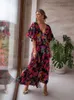 Robes décontractées de base Fitshinling DP V Col Backless Sexy Sexy Boho Long Robe Femme Pareo Fashion A Line Holiday MAXI Robes Ladies Vêtements Floral Nouveau T240508