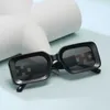 Os óculos de sol da cadeia de diamantes da moda com pequenas molduras para desfiles de moda modernos de fotografia de rua óculos de sol