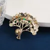 Broszki naturalne perłowe 18-karowe galwane złoty kolor miedzi mikroinset cyrkon choinka broszka Dekoracja odzieży damskiej