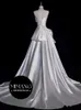 Designer Satin Light Wedding Dress 2024 Nuova sposa Abito di paillettes di fascia alta serata senza spalline